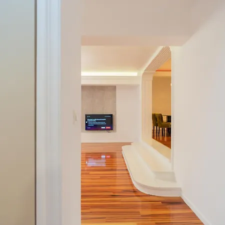 Apartment Huge Luxury Flat With 3br - Pool & Gym