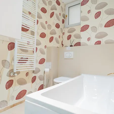 Huge Luxury Flat With 3br - Pool & Gym Apartment Bucharest