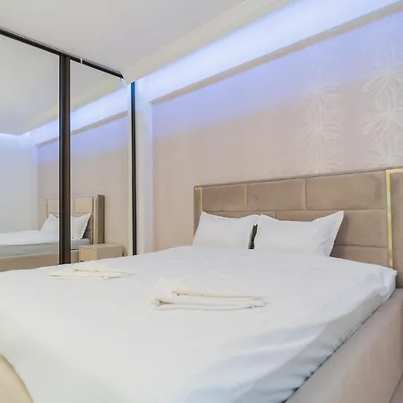 Apartment Huge Luxury Flat With 3br - Pool & Gym Bukarest
