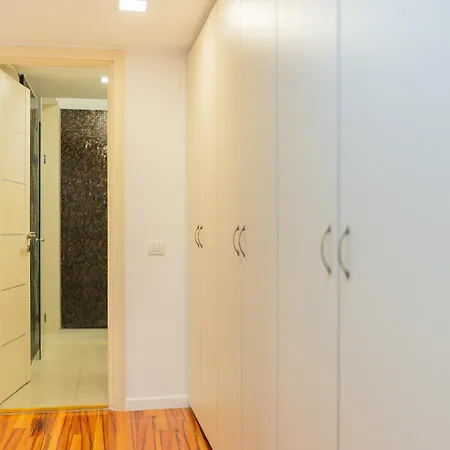 Huge Luxury Flat With 3br - Pool & Gym Apartment Bucharest