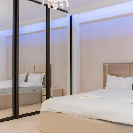 Huge Luxury Flat With 3br - Pool & Gym Apartment *