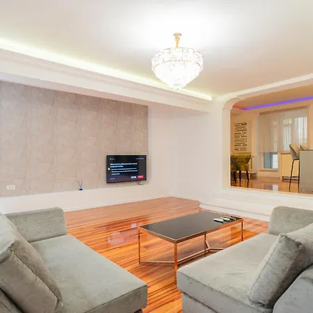 Huge Luxury Flat With 3br - Pool & Gym * Bucharest