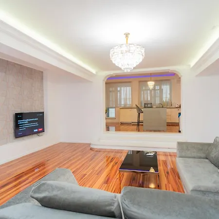 Huge Luxury Flat With 3br - Pool & Gym דירה *