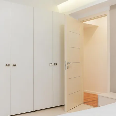 Huge Luxury Flat With 3br - Pool & Gym דירה