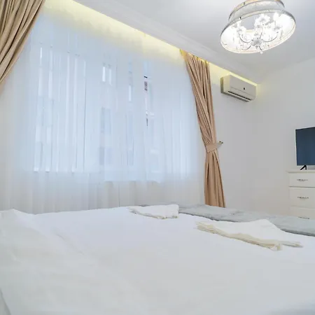 Huge Luxury Flat With 3br - Pool & Gym * בוקרשט