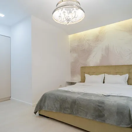 Huge Luxury Flat With 3br - Pool & Gym *