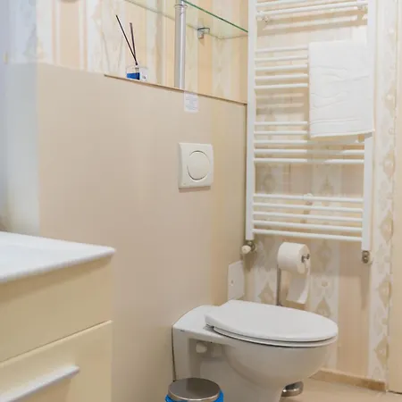 Huge Luxury Flat With 3br - Pool & Gym דירה *