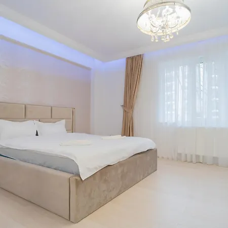 Huge Luxury Flat With 3br - Pool & Gym דירה בוקרשט