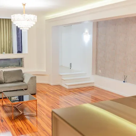 דירה Huge Luxury Flat With 3br - Pool & Gym *
